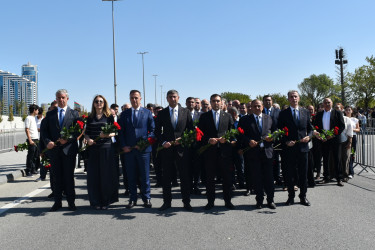 Yasamal ictimaiyyəti Zəfər parkını ziyarət etdi