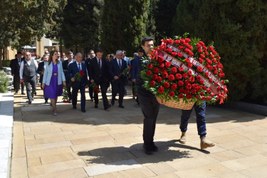 Yasamal rayonunda görkəmli oftalmoloq Zərifə xanım Əliyevaya həsr olunmuş konfrans keçirildi