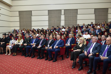 Yasamal rayonu Ulu Öndərin əziz xatirəsini uca tutur