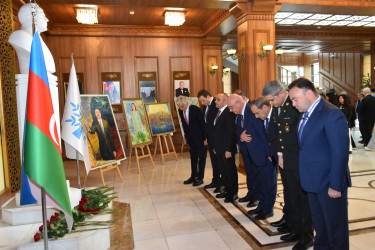 Yasamal rayonu Ulu Öndərin əziz xatirəsini uca tutur