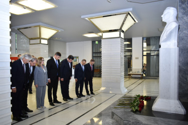 Yasamal rayon ictimaiyyəti Ulu Öndərin xatirəsini əziz tutur
